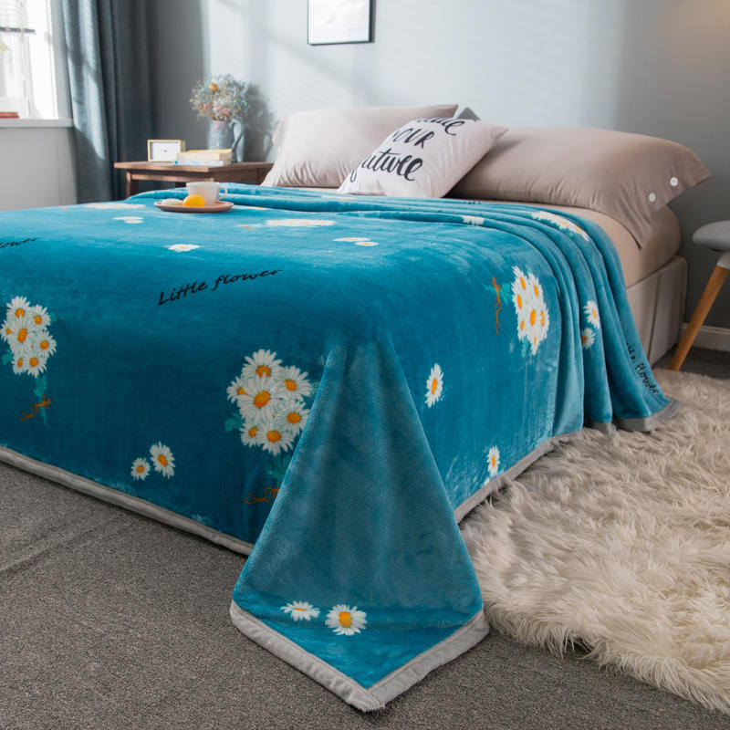 Comfortable Fleece Throw Blue Print Floral