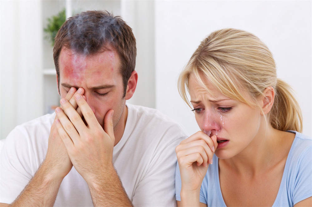 Flu vs cold comparison: fever symptoms vs runny nose, influenza preparedness education for households and organizations Flu vs cold comparison: fever symptoms vs runny nose, influenza preparedness education for households and organizations