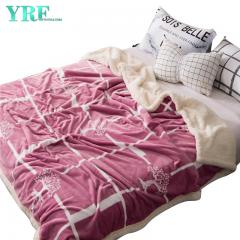 Пухнаста ковдра для пікніка унікального дизайну