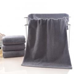 Великий пляжний рушник з вишитим логотипом у подарунок