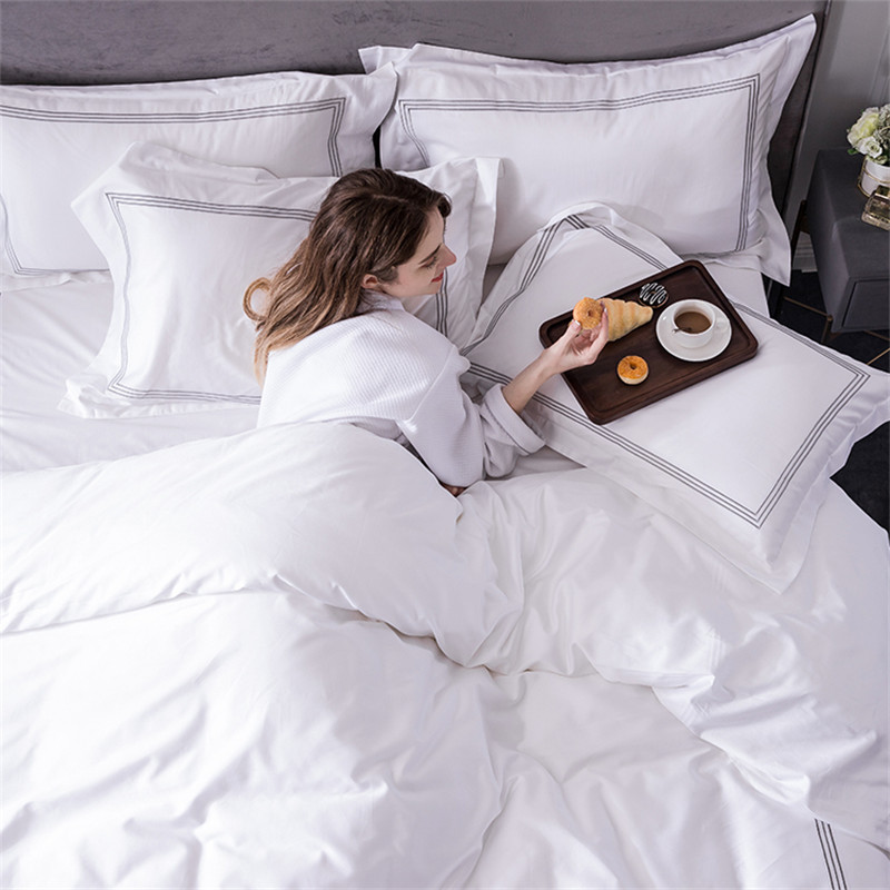 Яких запобіжних заходів слід вживати під час прання конопляних тканин разом з готельною білизною?