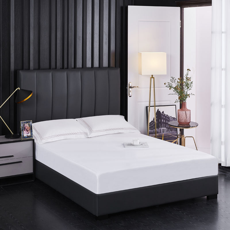 Набір простирадл для готелів, чому всі білі?